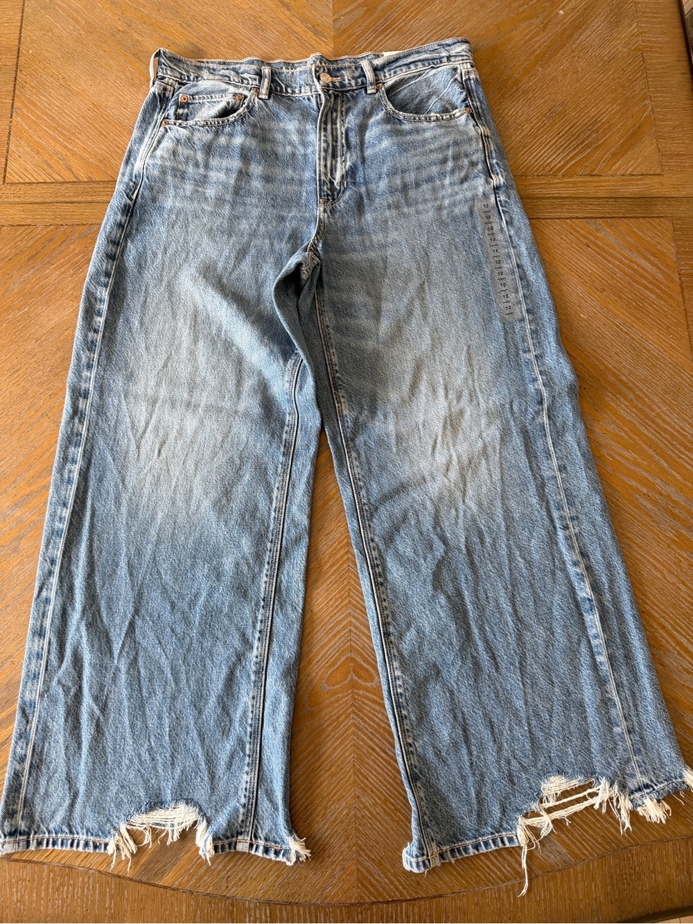 NWT American Eagle Dreamy Drape Super High Rise Baggy Wide Leg Jeans 12 Short